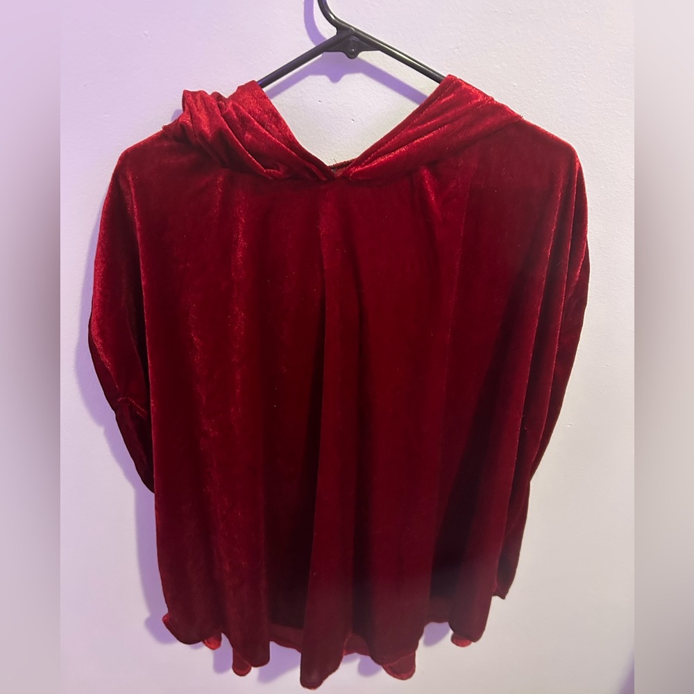 small Deamgirl 100% polyester poncho with red horns on the hood